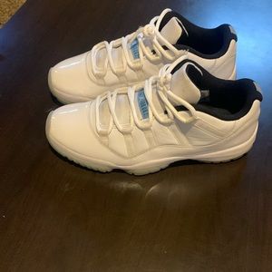 Air Jordan 11 Retro low white and legend blue size 11